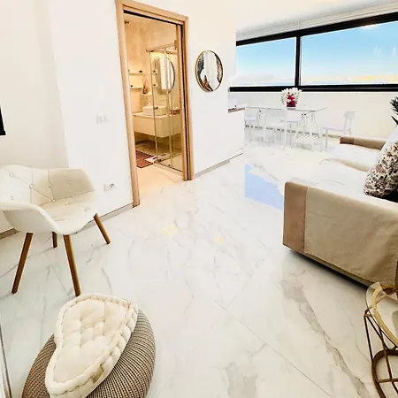 Luxury Sea View Center